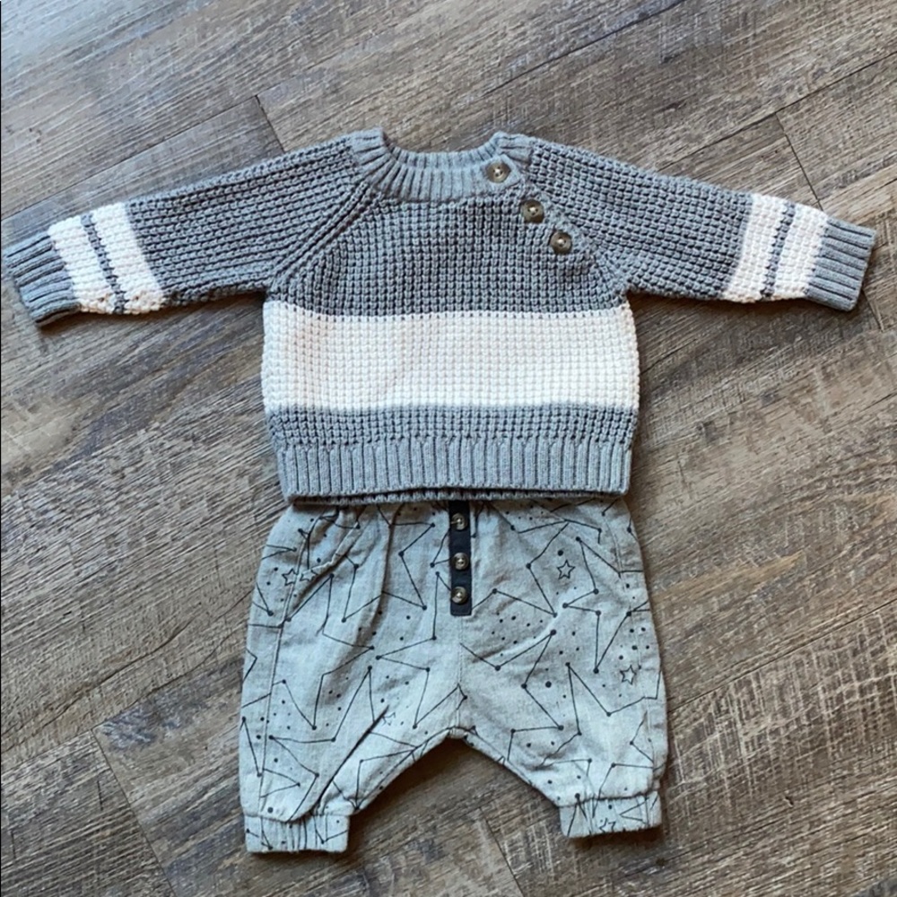 Cat & Jack - newborn knitted set